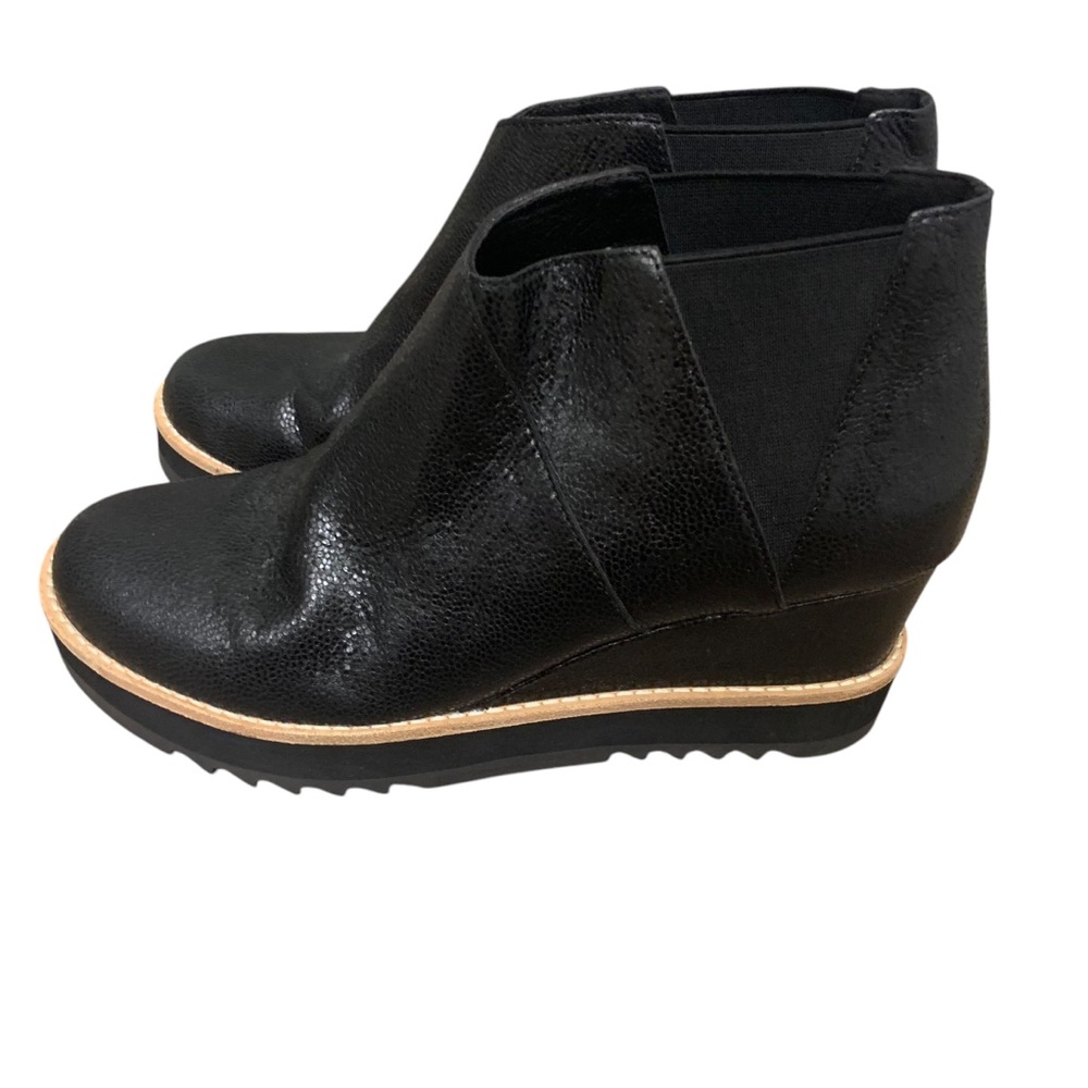 Eileen Fisher Women’s Black Caddy Ankle Wedge Bootie in Embossed Leather Size 9
